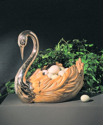 Regal Swan Cachepot