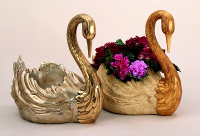 Regal Swan Cachepot